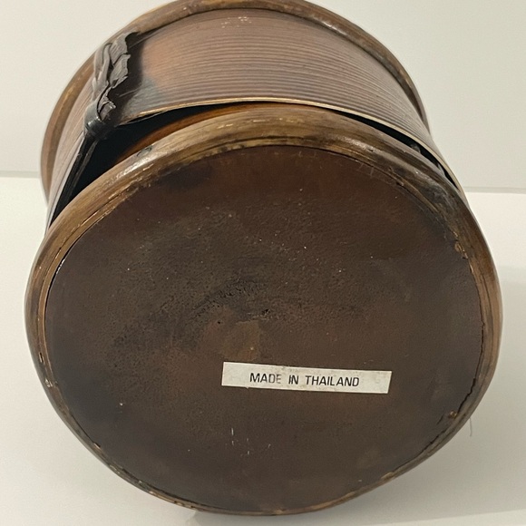 Bamboo Trinket Jewelry Box Made In Thailand 3.25” Diameter x 4” H - Picture 5 of 6